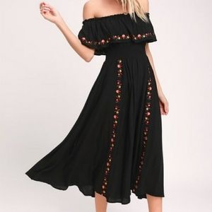 NWT Lulu’s Embroidered Dress